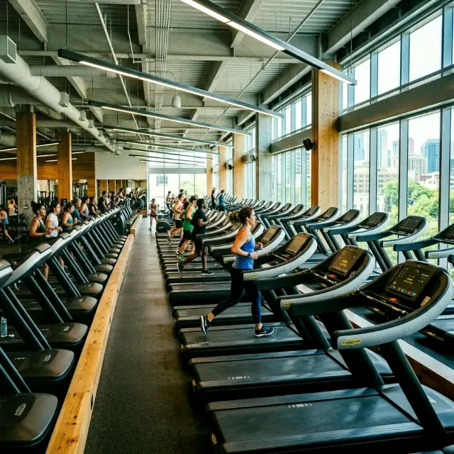 Warm Smile — Fitnessstudio Einblicke 5